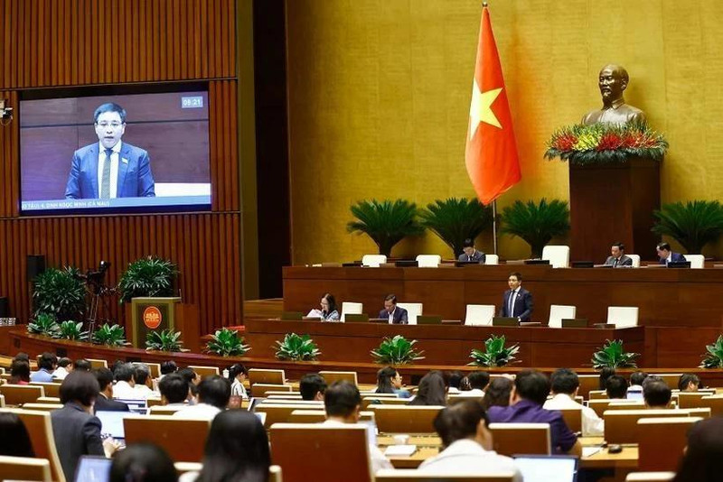 Minister of Finance Nguyen Van Thang speaks at a discussion session of the NA. (Photo: VNA)