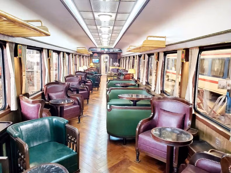 The two VIP carriages are luxuriously and modernly designed.