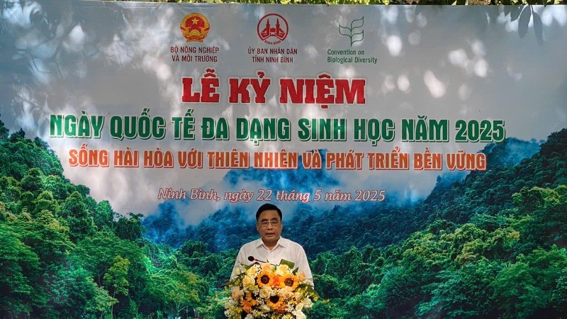 Nguyen Quoc Tri, Deputy Minister of Agriculture and Environment, delivered a speech at the Commemoration Ceremony.
