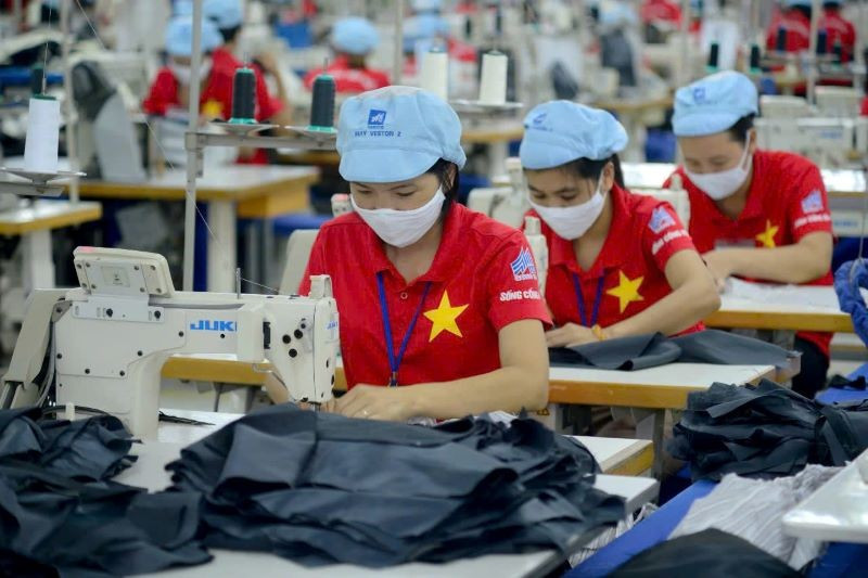 Garment export production at May 10 Corporation under the Vietnam National Textile and Garment Group. (Photo by HOANG ANH)