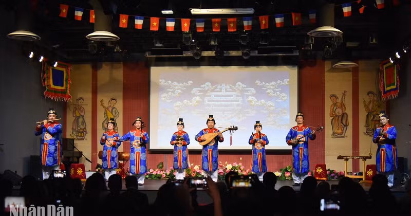Traditional performance during Nam Giao sacrificial ceremony and other royal rituals in the imperial court of Hue