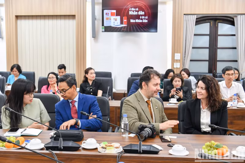 Representatives from the Vietnamese embassies of Pakistan, Canada, and Malaysia attended the event.