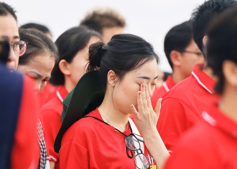 Many delegation members were visibly moved by the experience. Many delegation members were visibly moved by the experience.