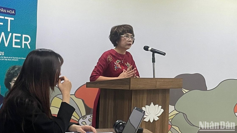 Associate Professor, Dr. Nguyen Thi Thu Phuong, Director of the Vietnam Institute of Culture, Arts, Sports and Tourism, delivered the opening speech at the talk.