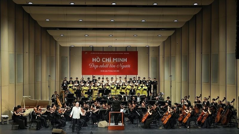 The programme was an artistic symphony in celebration of the 135th birth anniversary of President Ho Chi Minh. (Photo: HGO)