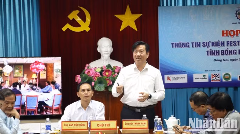 Bui Thanh Nam, Deputy Director of Dong Nai Department of Culture, Sports and Tourism, answered questions from press representatives.