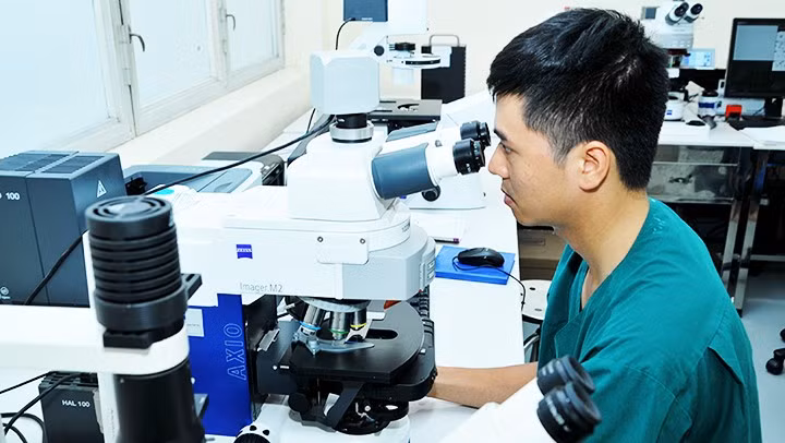 Excessive time is spent on administrative procedures to disburse funding for scientific research. Photo: NAM ANH