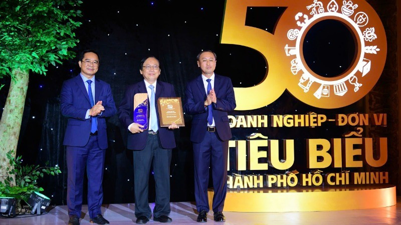 Leaders of the city awarded the title of exemplary enterprise to selected businesses and organisations.