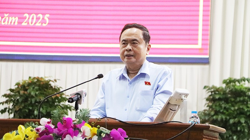 National Assembly Chairman Tran Thanh Man addresses the meeting with voters of Hau Giang. (Photo: ND)