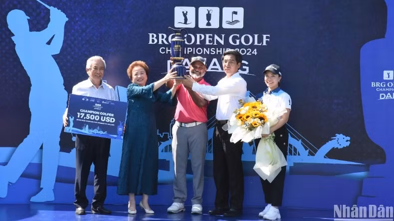 Golfer from India Rahil Gangjee won the BRG Open Golf Championship Da Nang 2024. (Photo: ANH DAO)