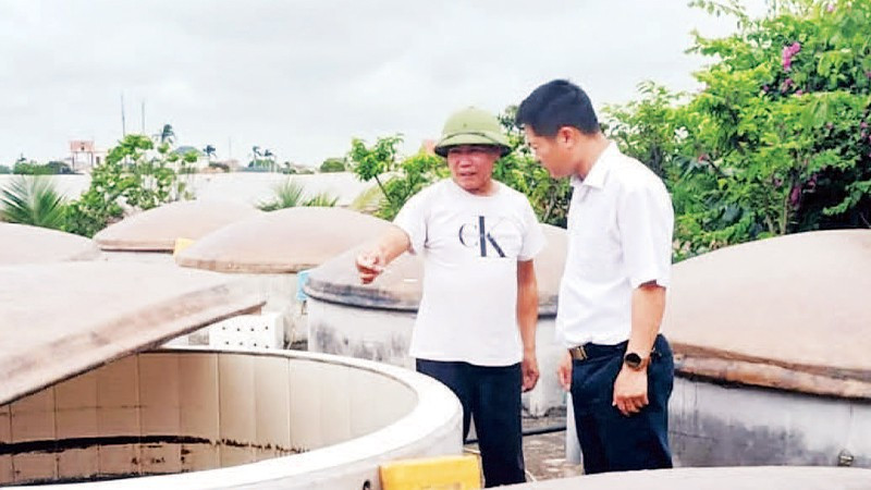 The fish sauce making craft in Nam Cuong commune, Tien Hai District, Thai Binh Province.