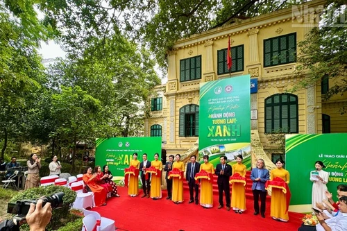Overview of the opening ceremony.