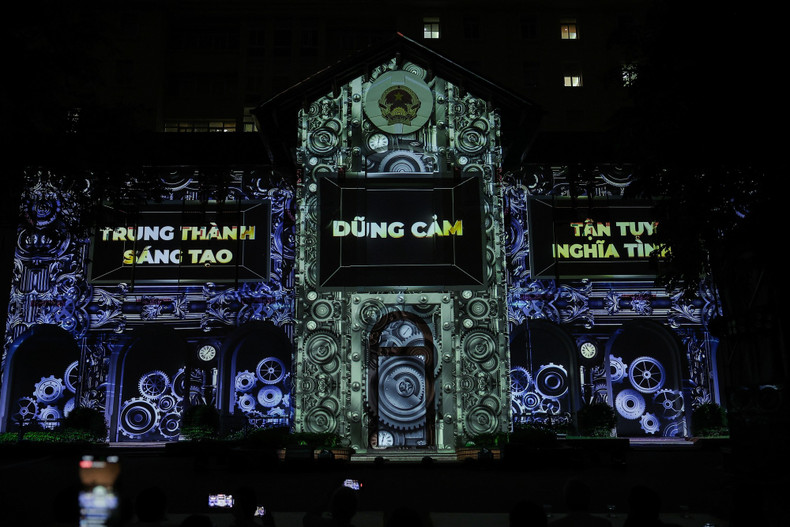 The MIC’s 3D mapping programme provides a unique experience for its employees. The MIC’s 3D mapping programme provides a unique experience for its employees.