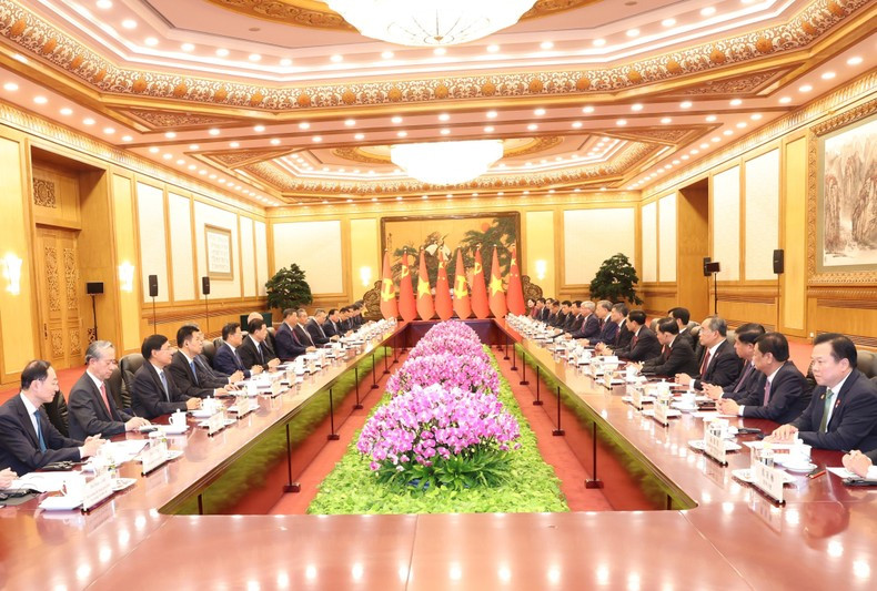 The talks between Vietnamese General Secretary, President To Lam and Chinese General Secretary, President Xi Jinping. (Photo: VNA) The talks between Vietnamese General Secretary, President To Lam and Chinese General Secretary, President Xi Jinping. (Photo: VNA)