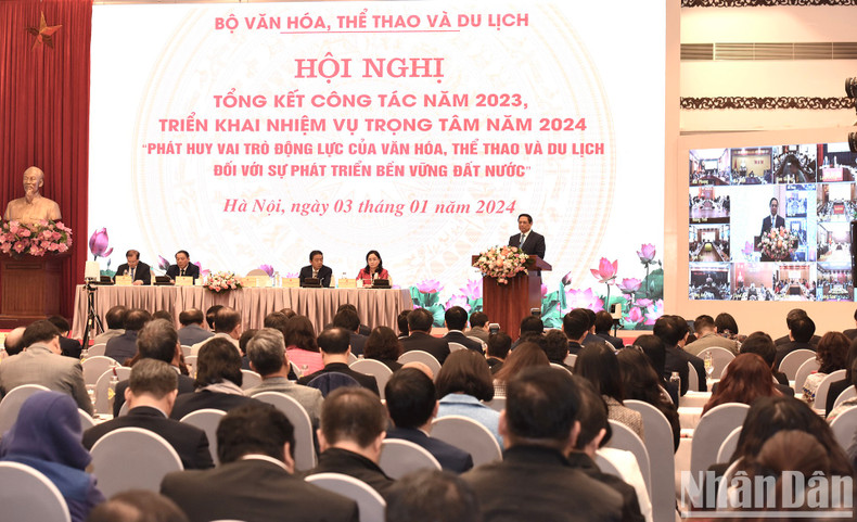 In pictures: PM attends conference reviewing culture, sports and tourism sector’s performance in 2023 ảnh 10