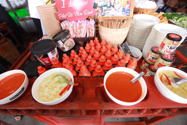 The spices to be used with pho. The spices to be used with pho.