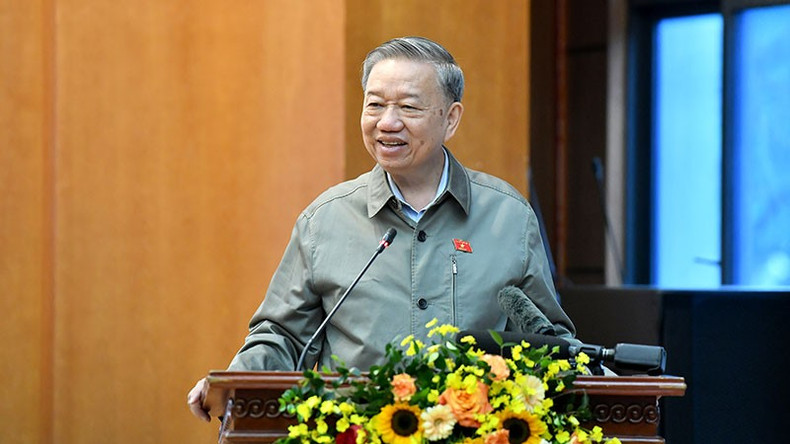 General Secretary To Lam speaks at the meeting with Hanoi voters.