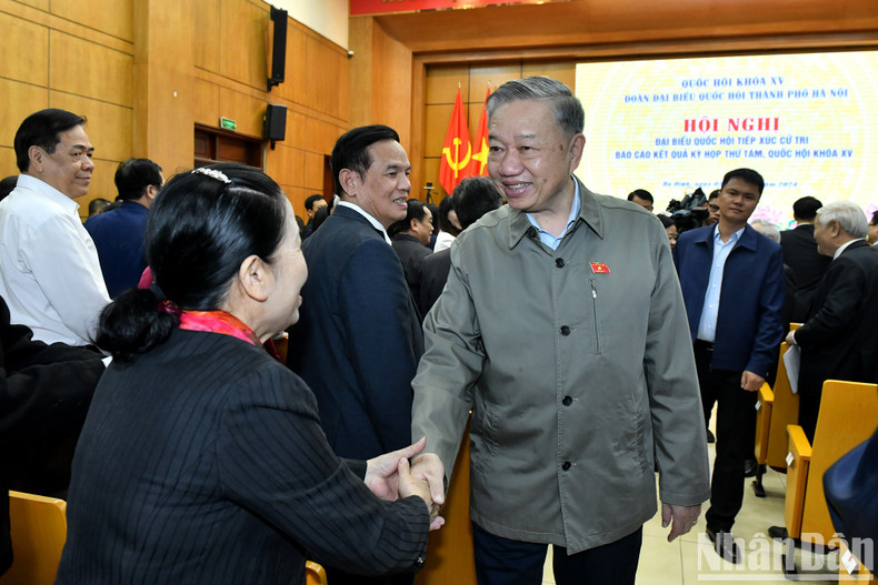 General Secretary To Lam and Hanoi voters.