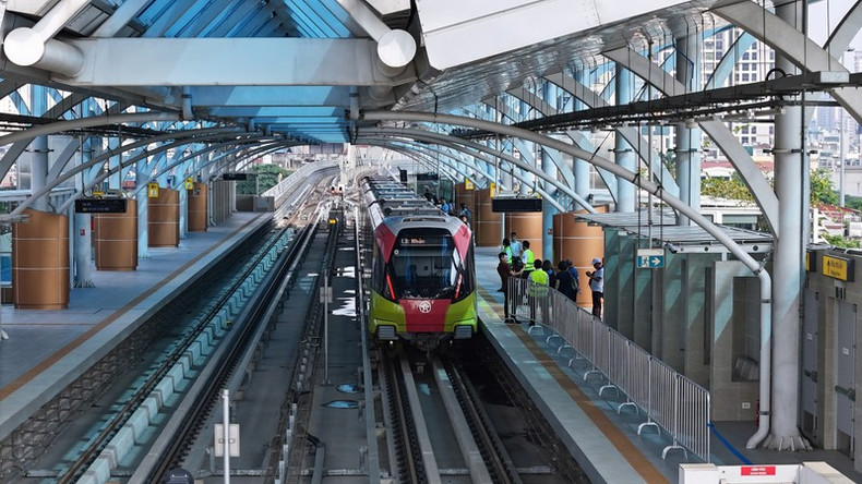 A station of the Nhon-Hanoi Stration metro line. A station of the Nhon-Hanoi Stration metro line.