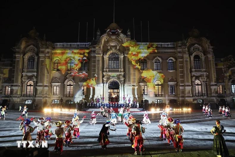 An art performance to welcome APEC leaders.