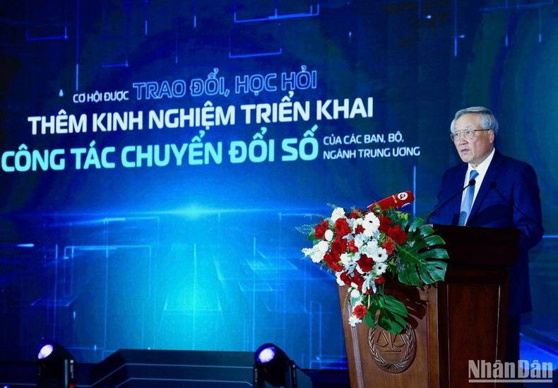 Nguyen Hoa Binh, Chief Justice of the Supreme People’s Court, speaks at the conference. Nguyen Hoa Binh, Chief Justice of the Supreme People’s Court, speaks at the conference.