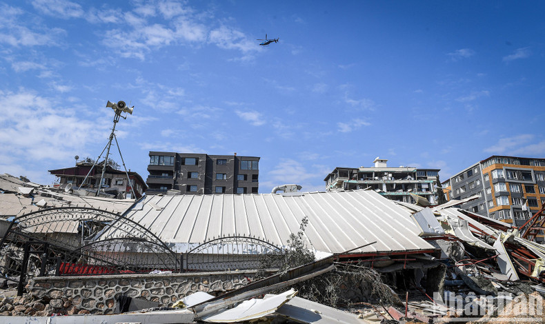 A destroyed building in Antakya. A destroyed building in Antakya.