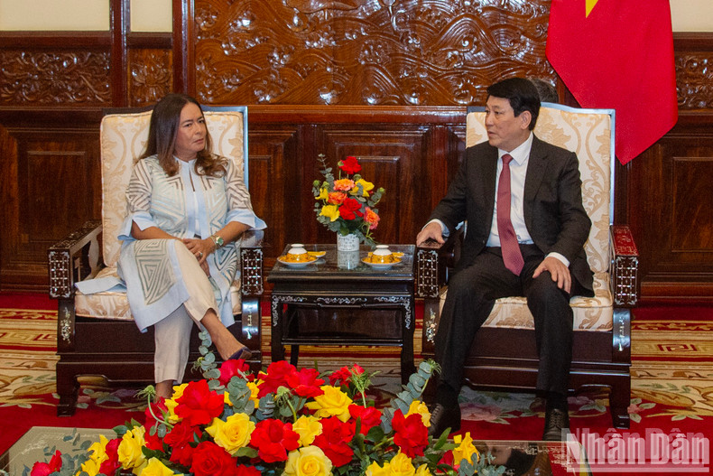 President Luong Cuong and Ambassador of Panama Nubiela Ayala Modes. (Photo: Thuy Nguyen) President Luong Cuong and Ambassador of Panama Nubiela Ayala Modes. (Photo: Thuy Nguyen)