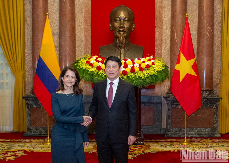 President Luong Cuong and Colombian Ambassador Camila Maria Polo Flores. (Photo: Thuy Nguyen) President Luong Cuong and Colombian Ambassador Camila Maria Polo Flores. (Photo: Thuy Nguyen)