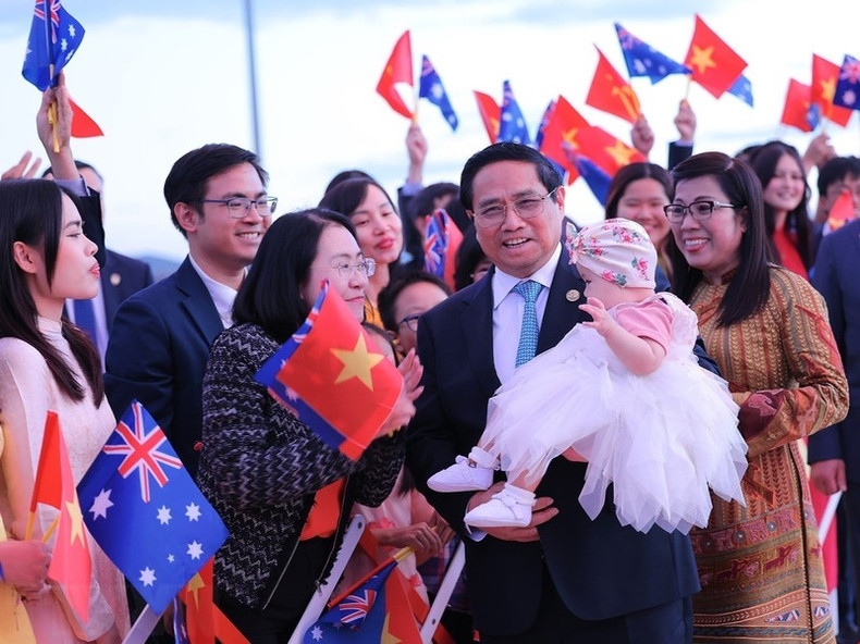 The Vietnamese community in Canberra welcomes Prime Minister Pham Minh Chinh and his wife.