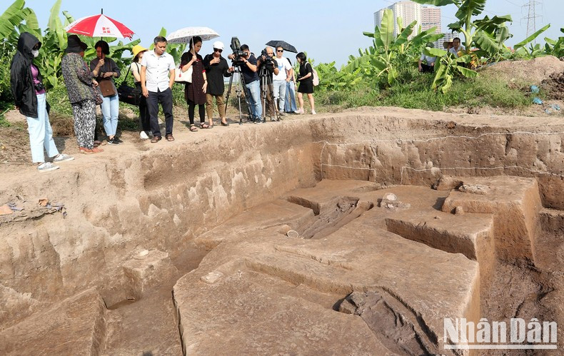 Tombs excavated at Vuon Chuoi. Tombs excavated at Vuon Chuoi.