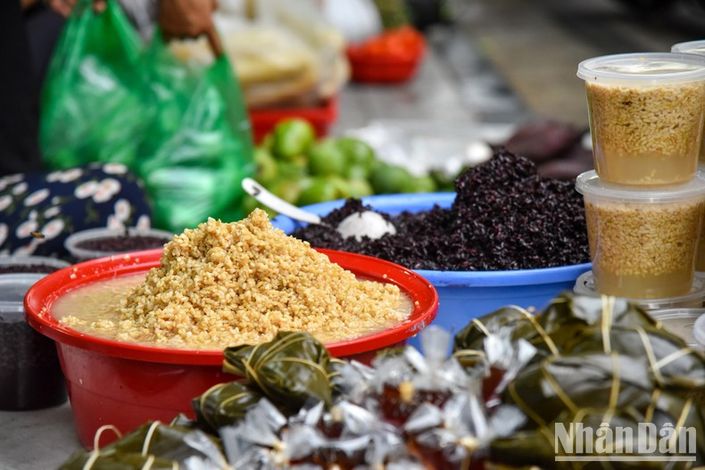 Fermented glutinous rice – an indispensable food on the day to “kill insects”. Fermented glutinous rice – an indispensable food on the day to “kill insects”.