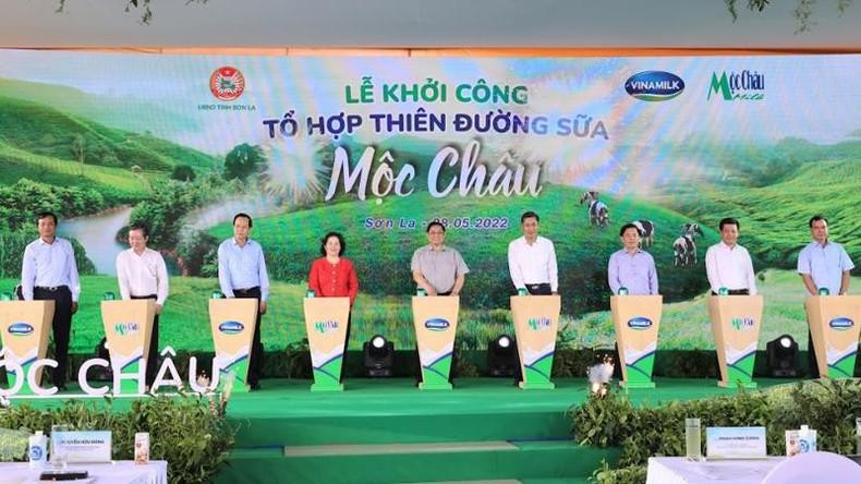 The ground-breaking ceremony for the Moc Chau Dairy Paradise project.