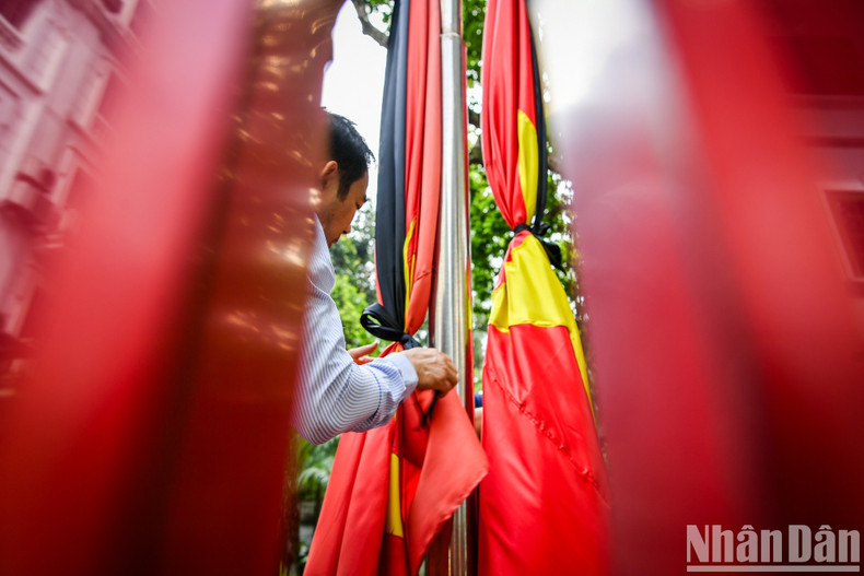 Flags are flown half-mast ahead of national mourning demonstrating the people’s love and respect for General Secretary Nguyen Phu Trong.