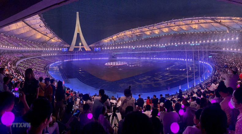 A light show at the closing ceremony of the 32nd SEA Games. A light show at the closing ceremony of the 32nd SEA Games.