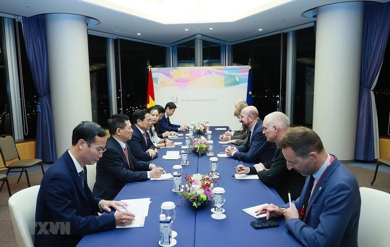 The meeting between Prime Minister Pham Minh Chinh and President of the European Council Charles Michel. (Photo: VNA)