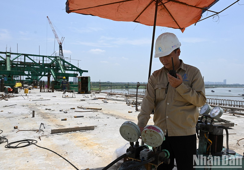 Despite the harsh weather, workers are making every effort to complete the project on time.