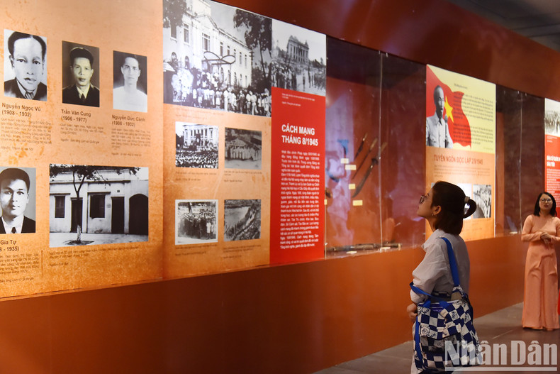 Members of the public at the exhibition on Hanoi’s socio-economic and cultural achievements. Members of the public at the exhibition on Hanoi’s socio-economic and cultural achievements.