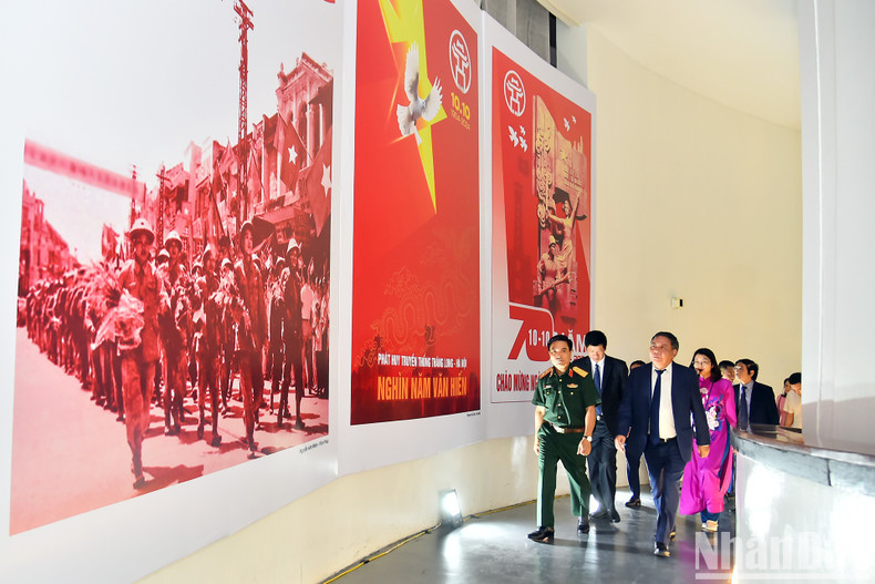 Large posters and hoardings on Hanoi are hung in various spaces inside the Hanoi Museum. Large posters and hoardings on Hanoi are hung in various spaces inside the Hanoi Museum.