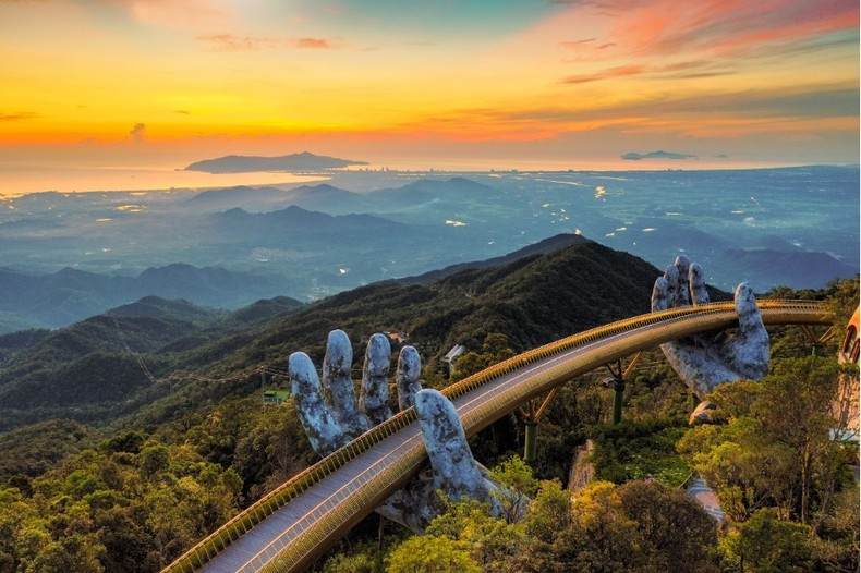 The Golden Bridge in Da Nang is known as the new man-made wonder of the world.