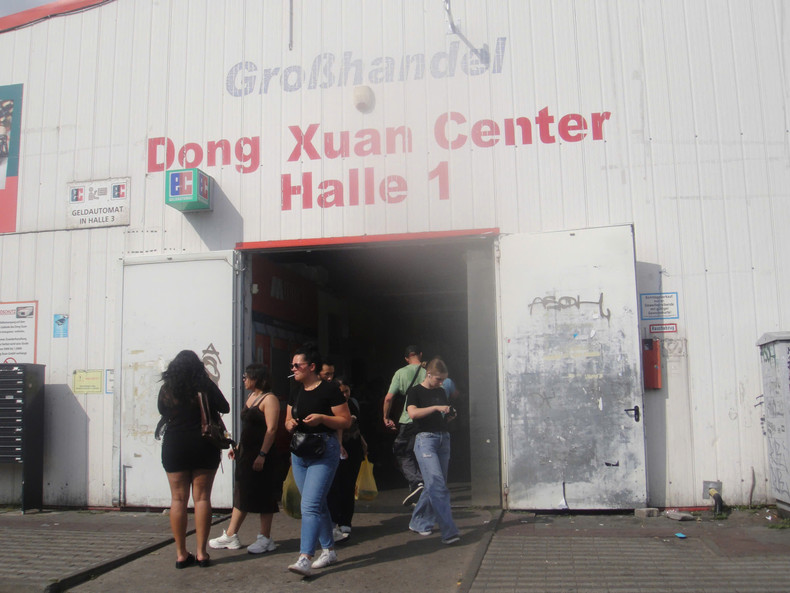 Hall 1 – one of 9 halls at Dong Xuan Center. (Photo: Maxine Montreux)