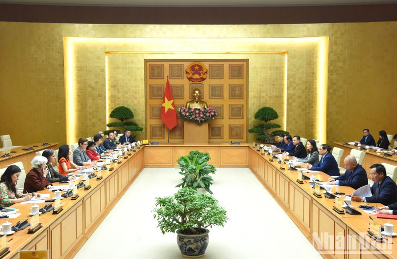 The meeting between PM Pham Minh Chinh and the UN Resident Coordinator and heads of UN organisations in Vietnam.
