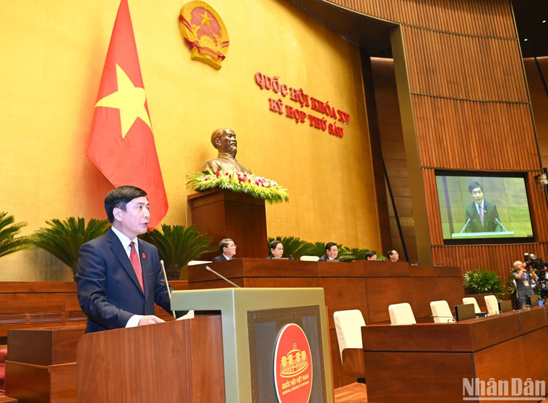 National Assembly Secretary General Nguyen Van Cuong speaks at the opening session.
