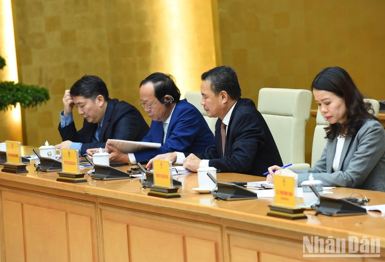 Representatives of Vietnam’s ministries and agencies at the meeting.