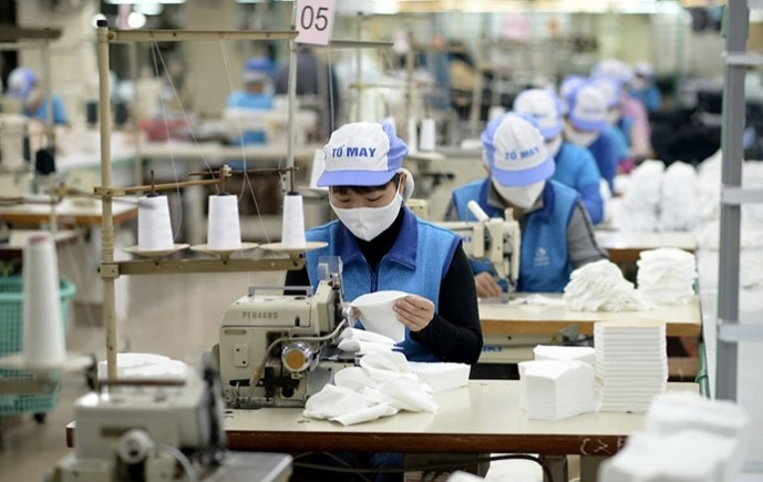 The garment sector is targeting 39-40 billion USD worth of exports in 2023. The garment sector is targeting 39-40 billion USD worth of exports in 2023.