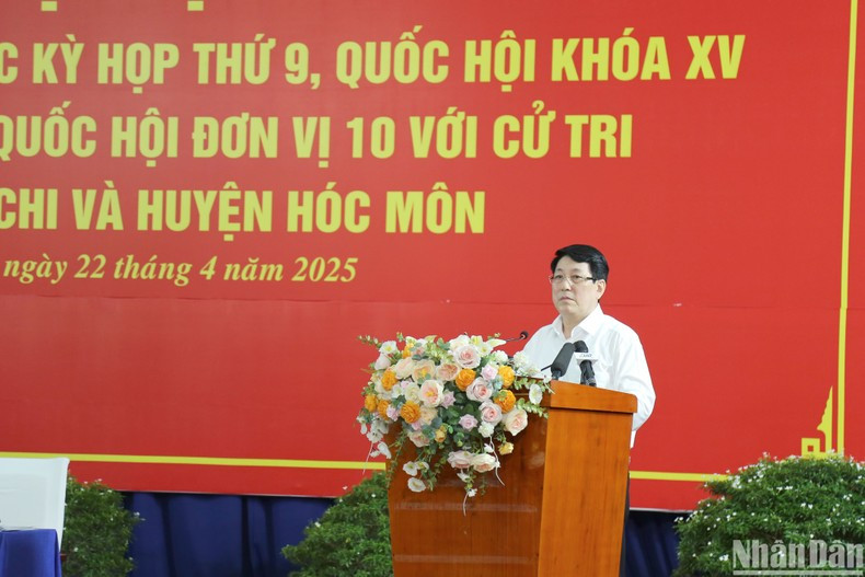 President Luong Cuong speaks at the meeting with voters.