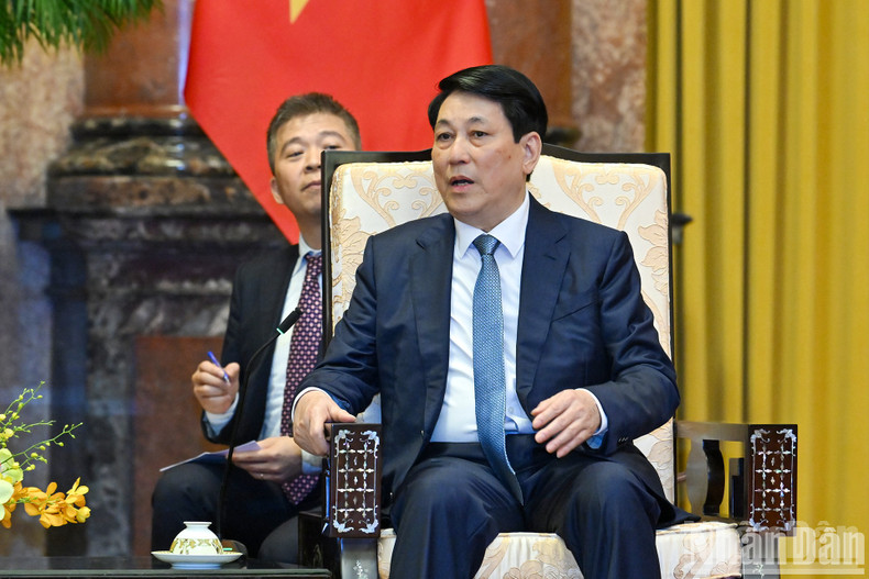 President Luong Cuong speaks at the reception.