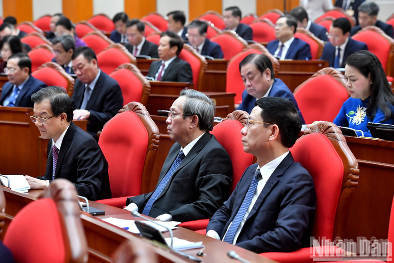 Delegates attending the 11th plenum of the 13th Party Central Committee.