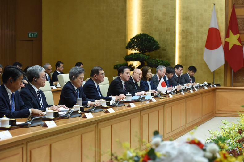 Japanese PM Ishiba Shigeru and members of the Japanese government.
