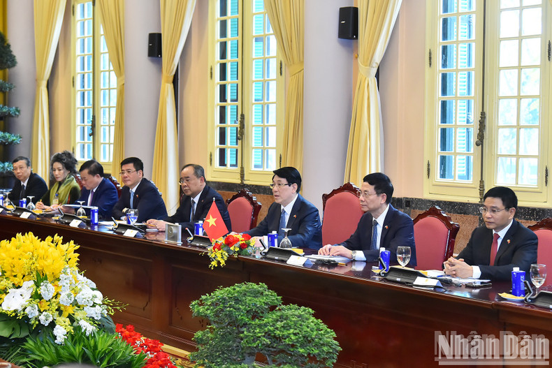 President Luong Cuong and members of the Vietnamese delegation. President Luong Cuong and members of the Vietnamese delegation.