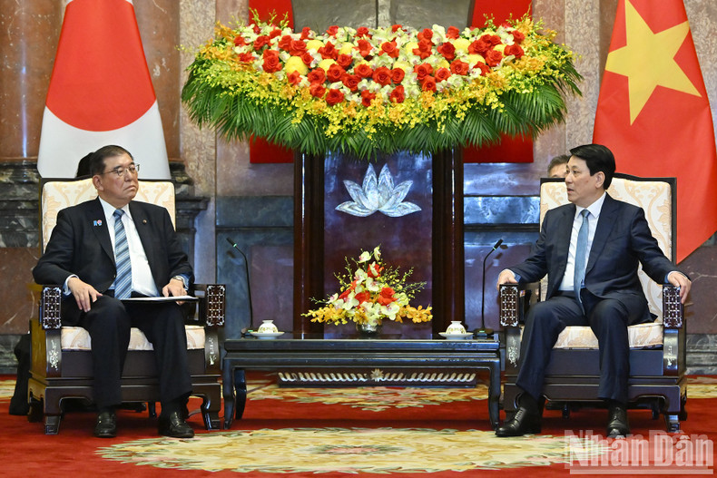 President Luong Cuong receives Japanese PM Ishiba Shigeru.